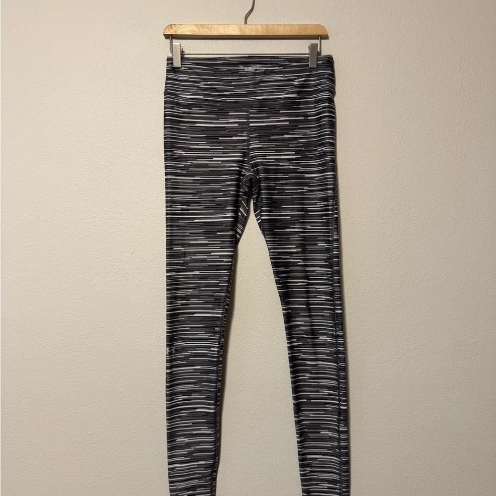 Under Armour Black and Gray Compression Leggings